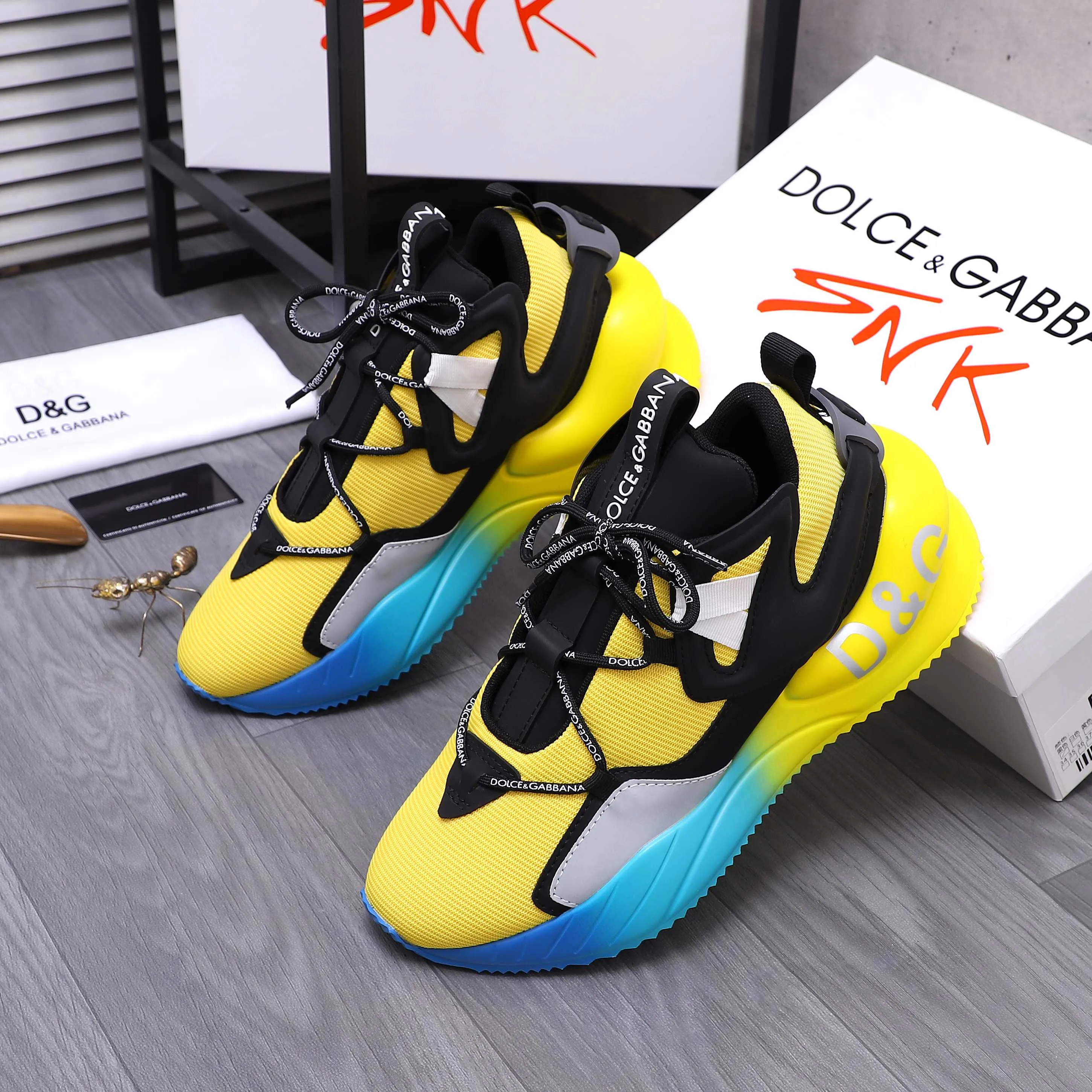 Men's shoes 💰540 Product trademark: DG (Dolce & Gabbana) couple's casual shoes Regular size: 36-46 Product materials: Selected fly woven breathable upper, mesh lining, cowhide insole, original outsole